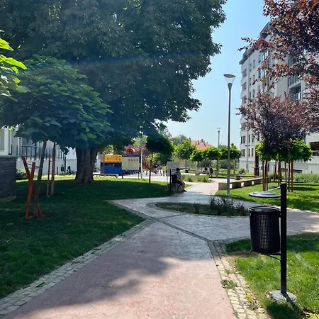 Delete 5 - Zemunske Kapije Belgrade
